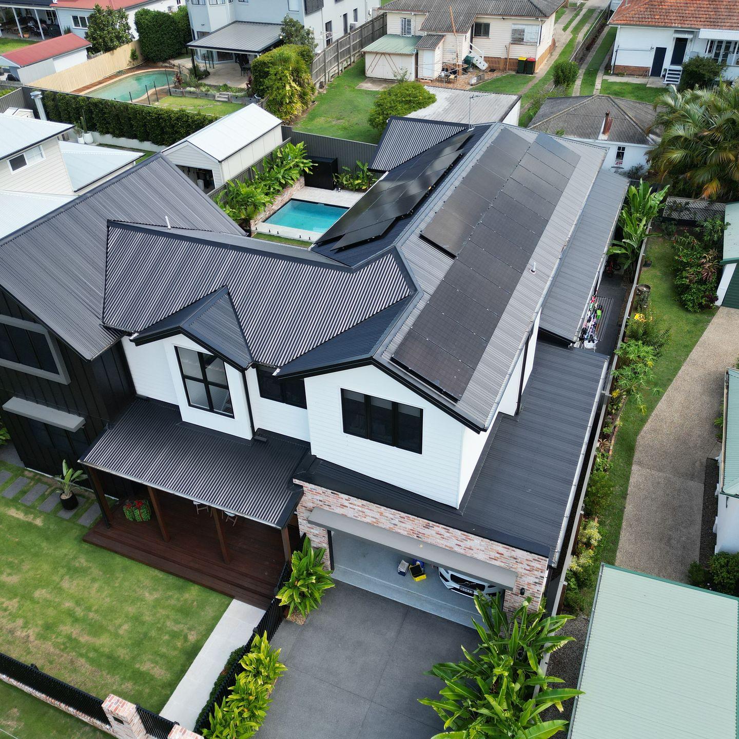 Home rooftop solar installation